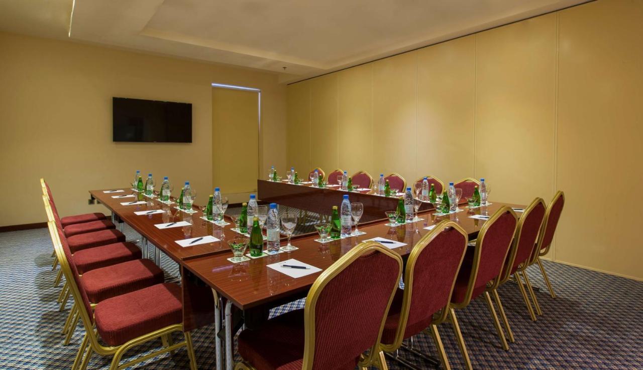 Radisson Blu Hotel, Dhahran Al Khobar Exterior foto