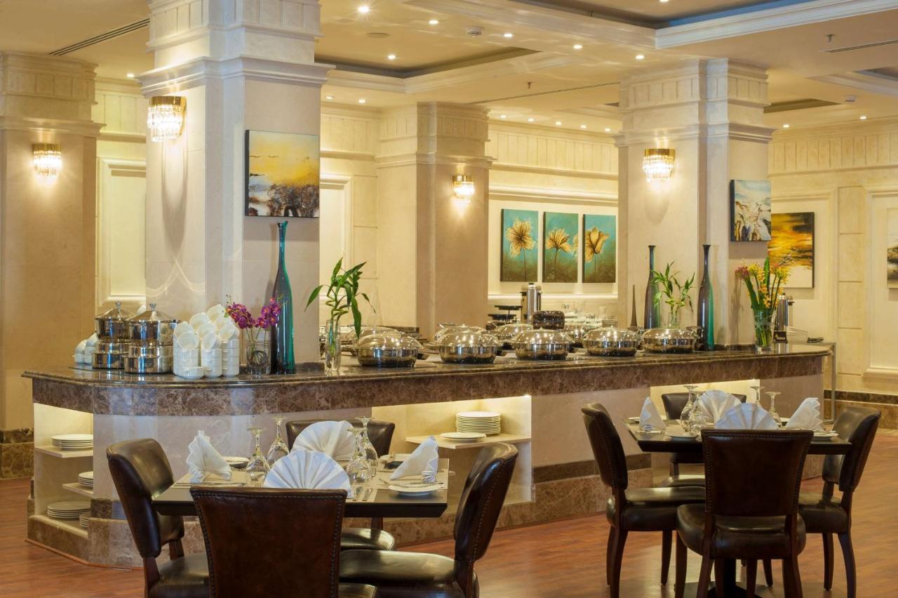 Radisson Blu Hotel, Dhahran Al Khobar Exterior foto